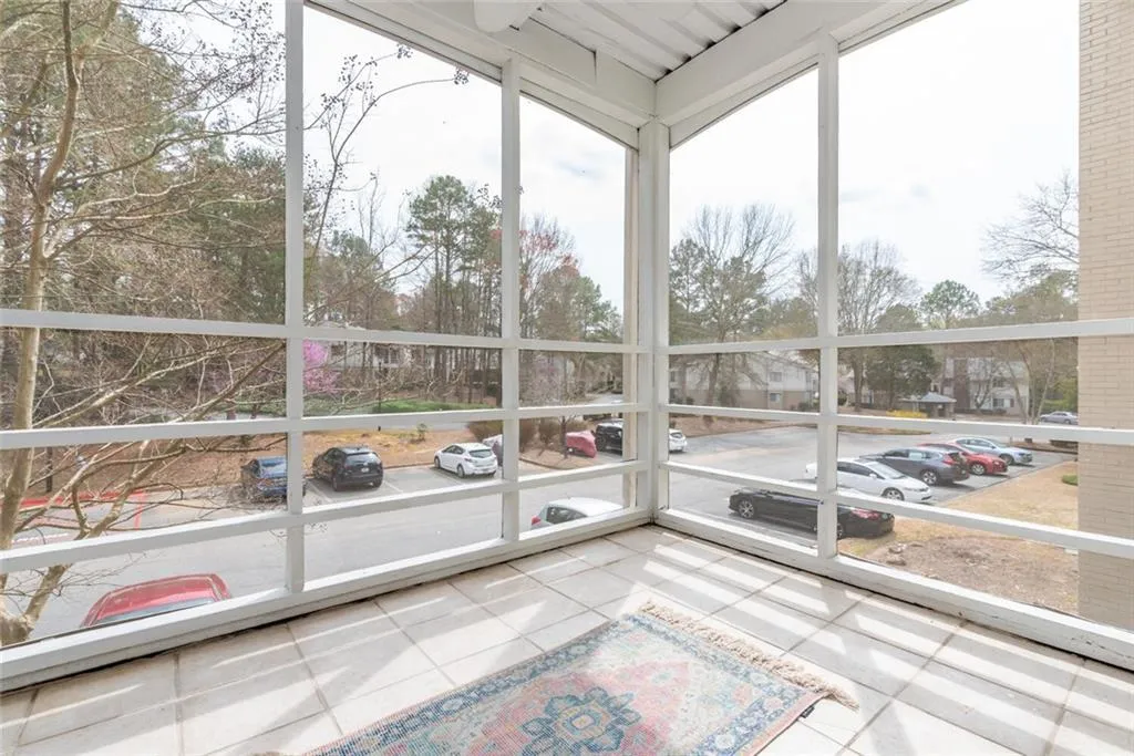 2013 Wingate Way, Sandy Springs, Georgia 30350, 2 Bedrooms Bedrooms, ,2 BathroomsBathrooms,Residential,Sold,2013 Wingate Way,6854210