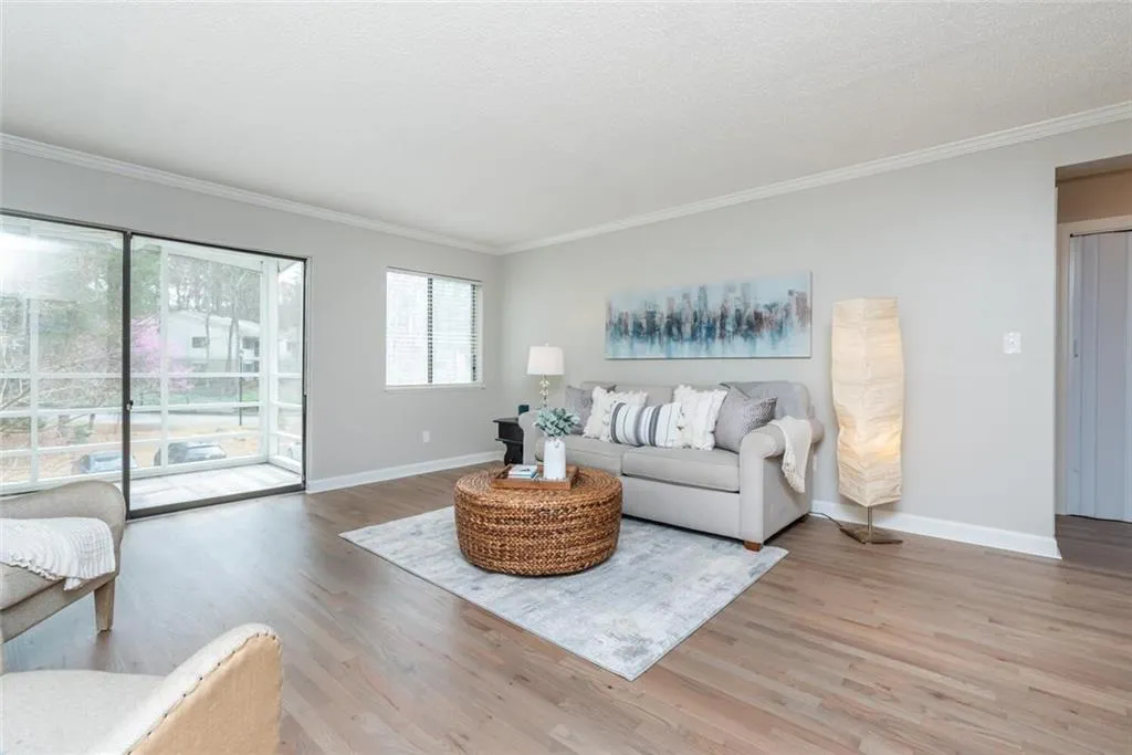 2013 Wingate Way, Sandy Springs, Georgia 30350, 2 Bedrooms Bedrooms, ,2 BathroomsBathrooms,Residential,Sold,2013 Wingate Way,6854210