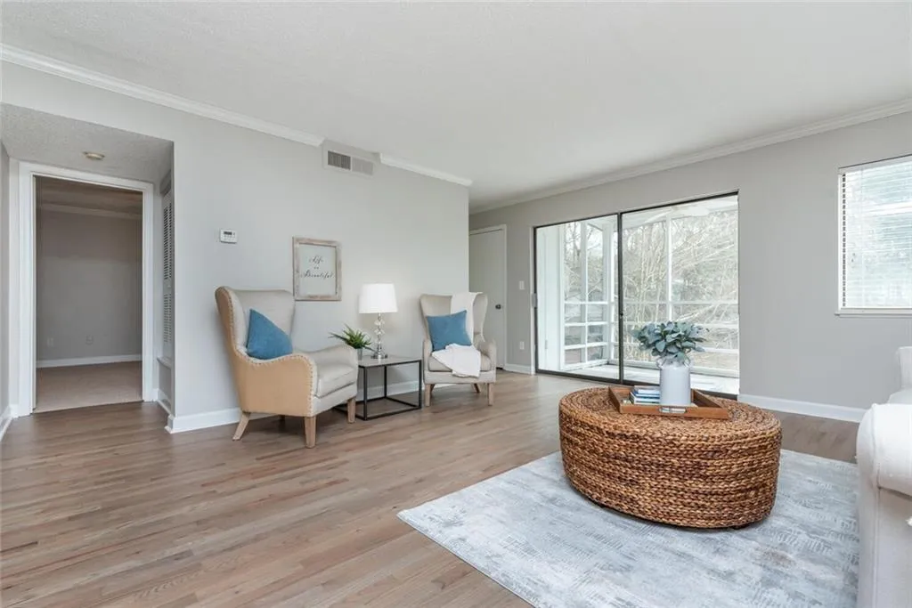 2013 Wingate Way, Sandy Springs, Georgia 30350, 2 Bedrooms Bedrooms, ,2 BathroomsBathrooms,Residential,Sold,2013 Wingate Way,6854210