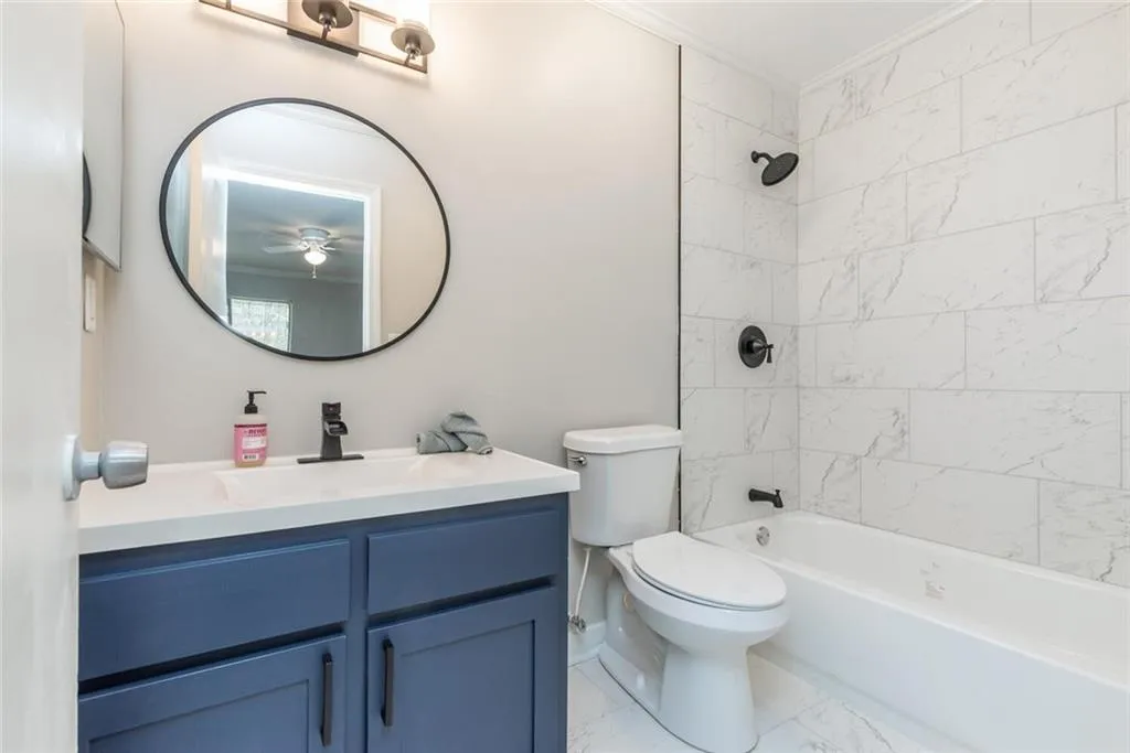 2013 Wingate Way, Sandy Springs, Georgia 30350, 2 Bedrooms Bedrooms, ,2 BathroomsBathrooms,Residential,Sold,2013 Wingate Way,6854210