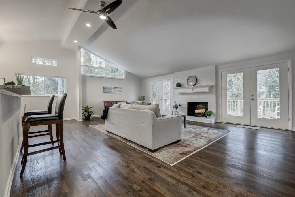 6369 Cherry Tree Lane, Sandy Springs, Georgia 30328, 3 Bedrooms Bedrooms, ,2 BathroomsBathrooms,Residential,Sold,6369 Cherry Tree Lane,6715406