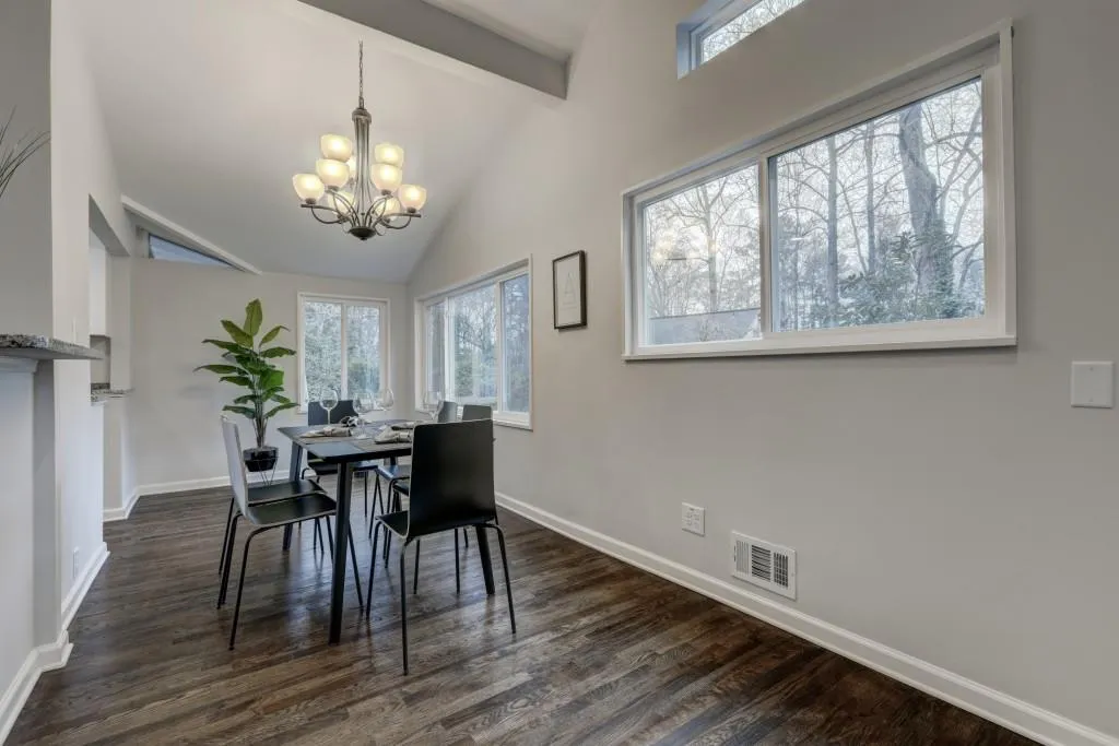 6369 Cherry Tree Lane, Sandy Springs, Georgia 30328, 3 Bedrooms Bedrooms, ,2 BathroomsBathrooms,Residential,Sold,6369 Cherry Tree Lane,6715406