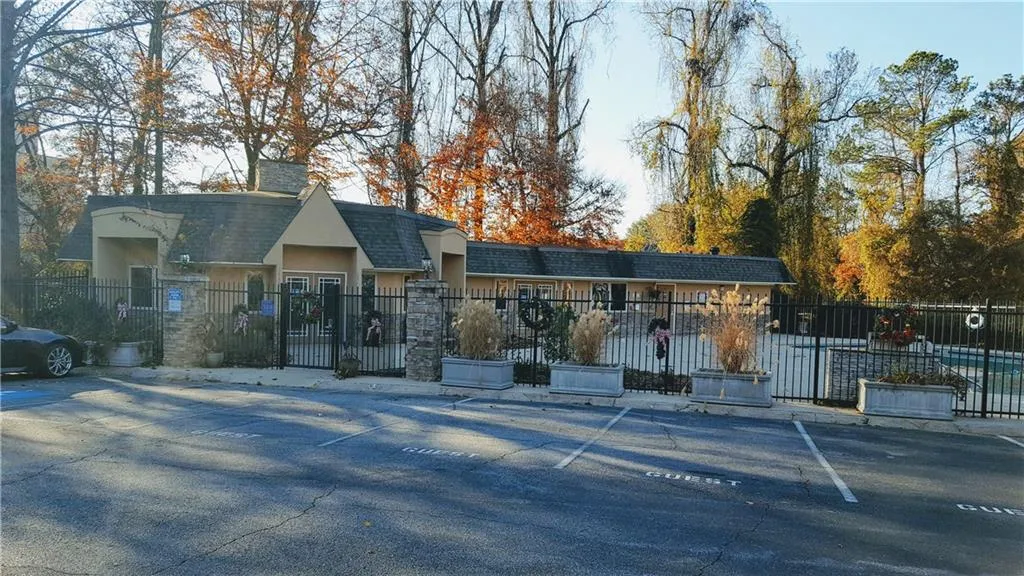 165 N River Drive Unit G, Atlanta, Georgia 30350, 2 Bedrooms Bedrooms, ,2 BathroomsBathrooms,Residential,Sold,165 N River Drive Unit G,5781844