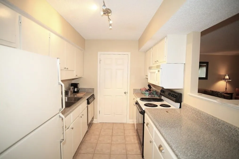 1404 Wingate Way Unit 1404, Sandy Springs, Georgia 30350, 1 Bedroom Bedrooms, ,1 BathroomBathrooms,Residential,Sold,1404 Wingate Way Unit 1404,5893711