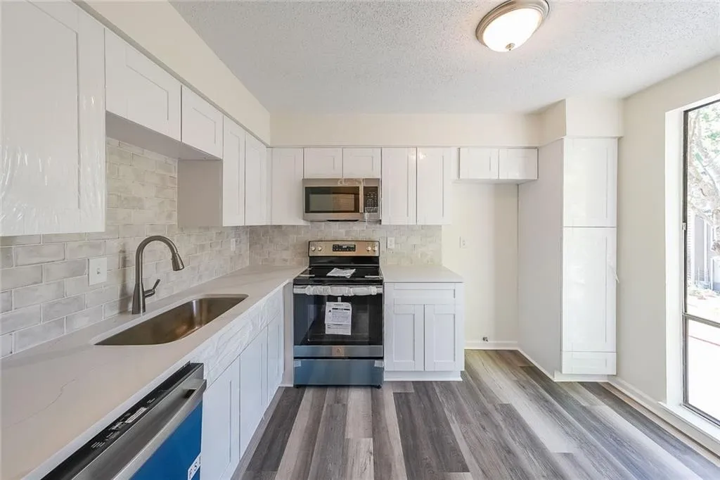 1107 Riverbend Club Drive Se, Atlanta, Georgia 30339, 2 Bedrooms Bedrooms, ,1 BathroomBathrooms,Residential,For Sale,1107 Riverbend Club Drive Se,7514708