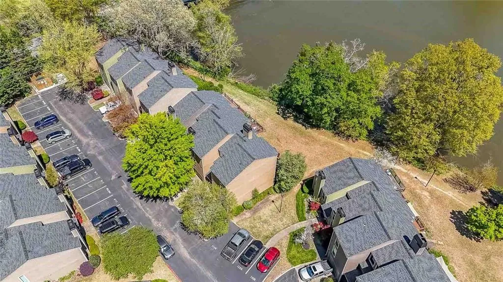 1107 Riverbend Club Drive Se, Atlanta, Georgia 30339, 2 Bedrooms Bedrooms, ,1 BathroomBathrooms,Residential,For Sale,1107 Riverbend Club Drive Se,7514708