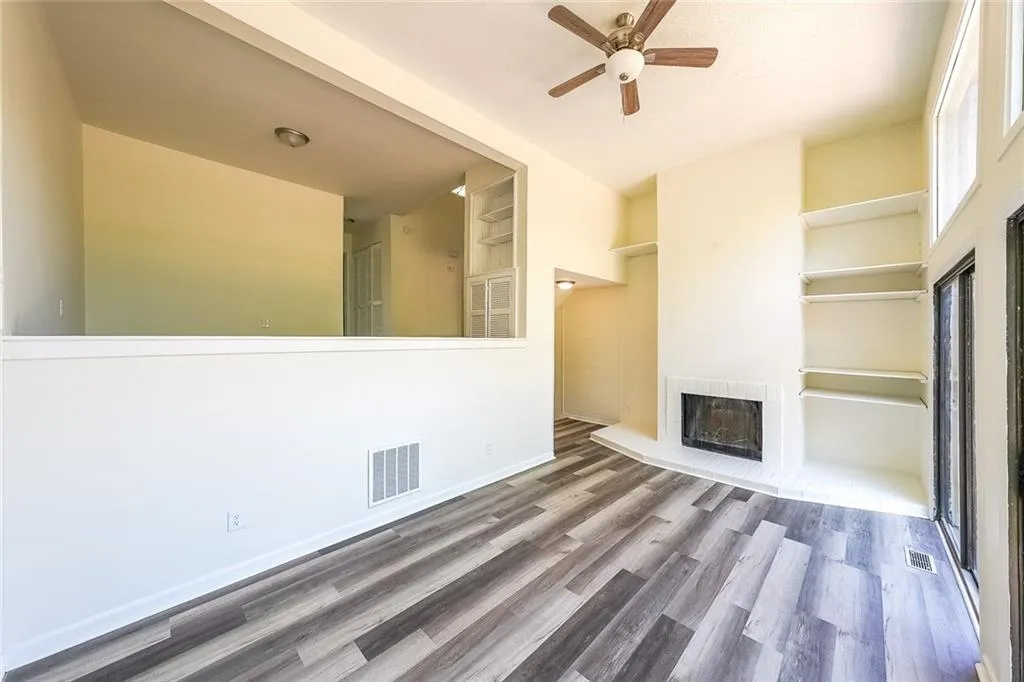 1107 Riverbend Club Drive Se, Atlanta, Georgia 30339, 2 Bedrooms Bedrooms, ,1 BathroomBathrooms,Residential,For Sale,1107 Riverbend Club Drive Se,7514708
