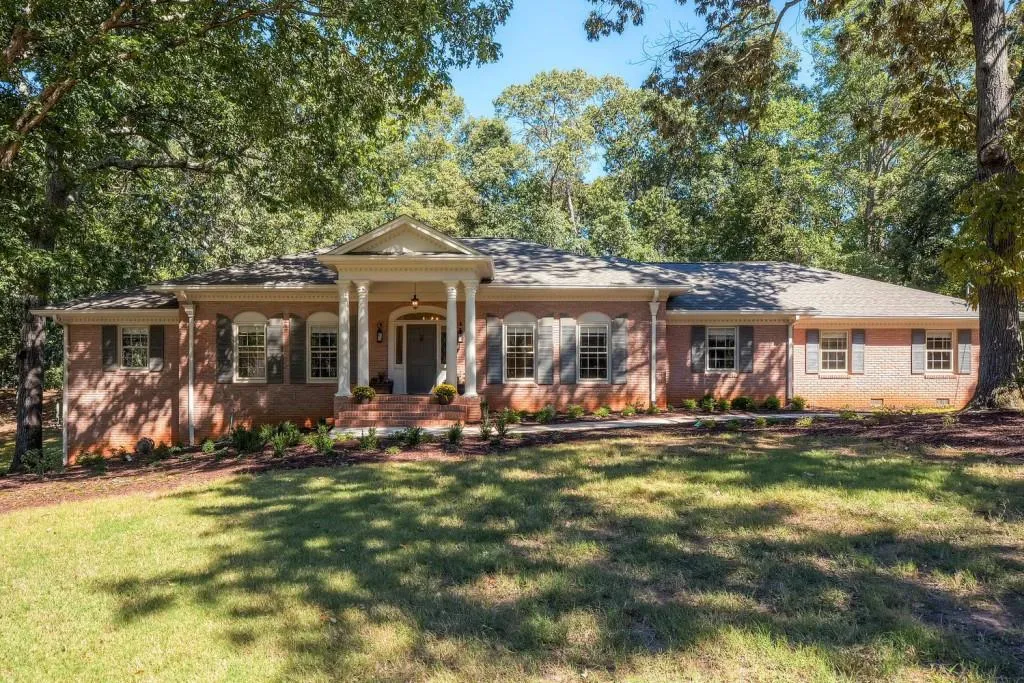 7645 Ryefield Drive, Sandy Springs, Georgia 30350, 5 Bedrooms Bedrooms, ,4 BathroomsBathrooms,Residential,Sold,7645 Ryefield Drive,5762007