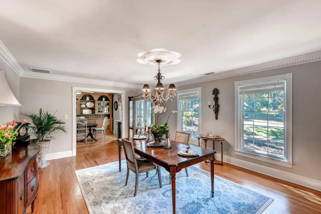 7645 Ryefield Drive, Sandy Springs, Georgia 30350, 5 Bedrooms Bedrooms, ,4 BathroomsBathrooms,Residential,Sold,7645 Ryefield Drive,5762007