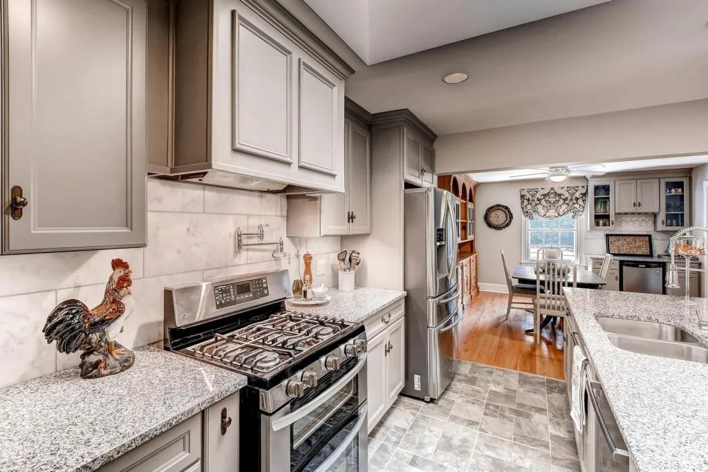 7645 Ryefield Drive, Sandy Springs, Georgia 30350, 5 Bedrooms Bedrooms, ,4 BathroomsBathrooms,Residential,Sold,7645 Ryefield Drive,5762007