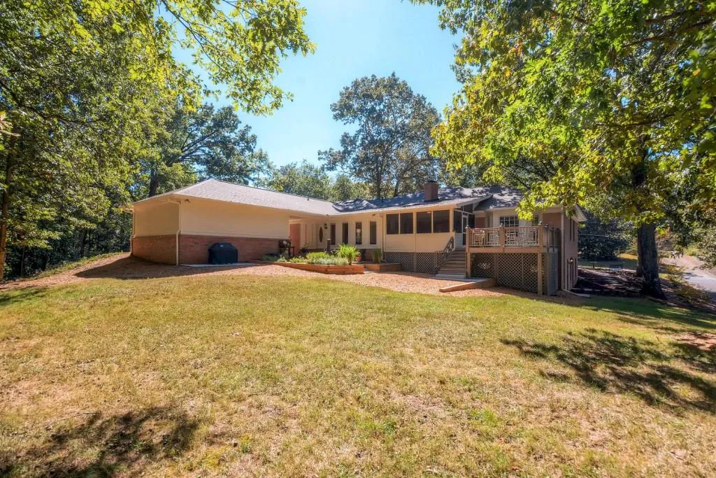 7645 Ryefield Drive, Sandy Springs, Georgia 30350, 5 Bedrooms Bedrooms, ,4 BathroomsBathrooms,Residential,Sold,7645 Ryefield Drive,5762007