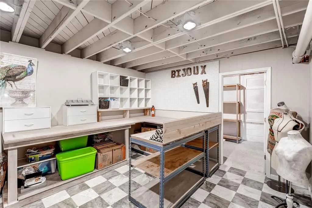 7645 Ryefield Drive, Sandy Springs, Georgia 30350, 5 Bedrooms Bedrooms, ,4 BathroomsBathrooms,Residential,Sold,7645 Ryefield Drive,5762007