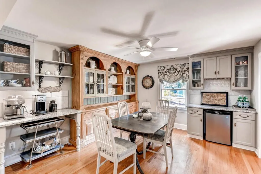 7645 Ryefield Drive, Sandy Springs, Georgia 30350, 5 Bedrooms Bedrooms, ,4 BathroomsBathrooms,Residential,Sold,7645 Ryefield Drive,5762007