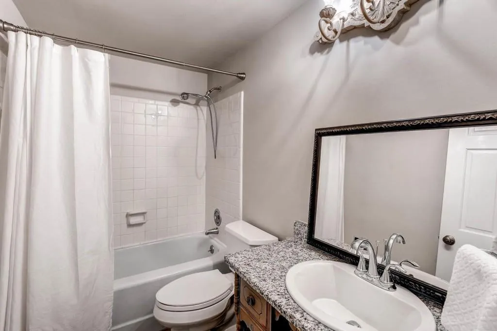 7645 Ryefield Drive, Sandy Springs, Georgia 30350, 5 Bedrooms Bedrooms, ,4 BathroomsBathrooms,Residential,Sold,7645 Ryefield Drive,5762007