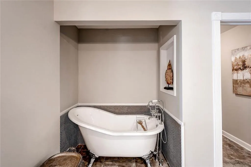 7645 Ryefield Drive, Sandy Springs, Georgia 30350, 5 Bedrooms Bedrooms, ,4 BathroomsBathrooms,Residential,Sold,7645 Ryefield Drive,5762007