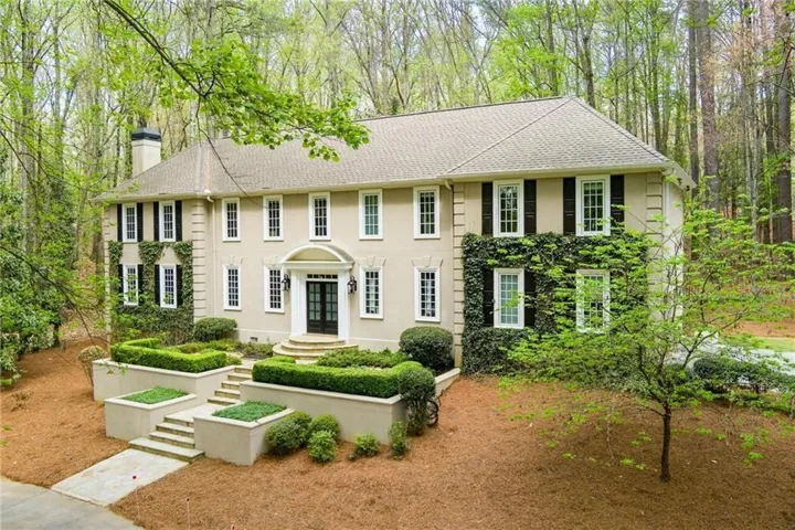 Welcome to 2755 Mack Dobbs Road