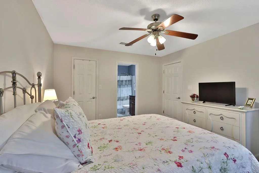 6204 Santa Fe Parkway, Sandy Springs, Georgia 30350, 2 Bedrooms Bedrooms, ,2 BathroomsBathrooms,Residential,Sold,6204 Santa Fe Parkway,7047445