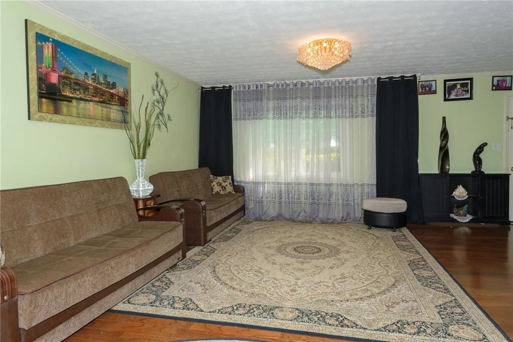 400 N River Parkway Unit D, Sandy Springs, Georgia 30350, 3 Bedrooms Bedrooms, ,2 BathroomsBathrooms,Residential,Sold,400 N River Parkway Unit D,6887336