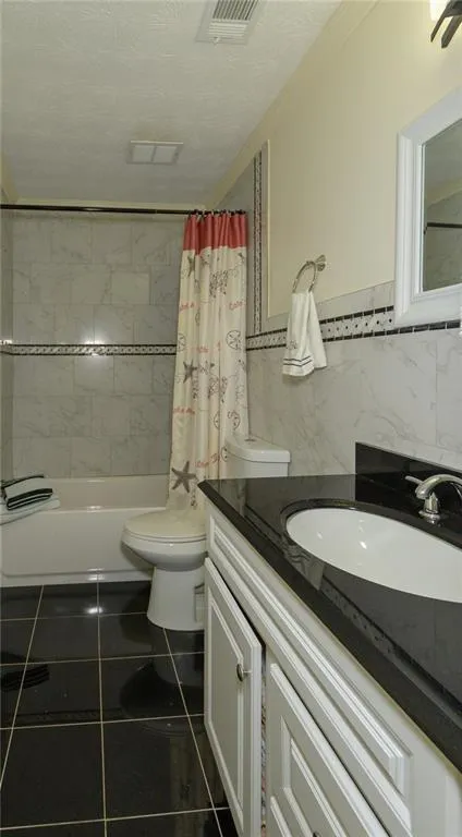 400 N River Parkway Unit D, Sandy Springs, Georgia 30350, 3 Bedrooms Bedrooms, ,2 BathroomsBathrooms,Residential,Sold,400 N River Parkway Unit D,6887336