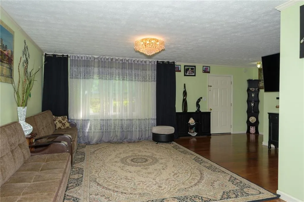 400 N River Parkway Unit D, Sandy Springs, Georgia 30350, 3 Bedrooms Bedrooms, ,2 BathroomsBathrooms,Residential,Sold,400 N River Parkway Unit D,6887336