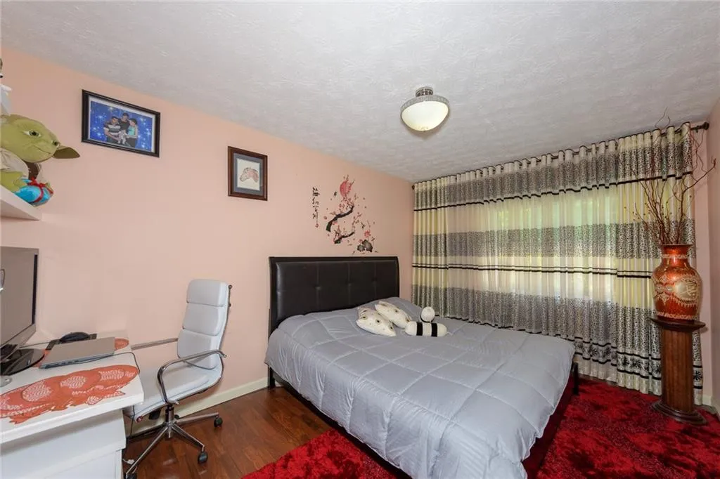 400 N River Parkway Unit D, Sandy Springs, Georgia 30350, 3 Bedrooms Bedrooms, ,2 BathroomsBathrooms,Residential,Sold,400 N River Parkway Unit D,6887336