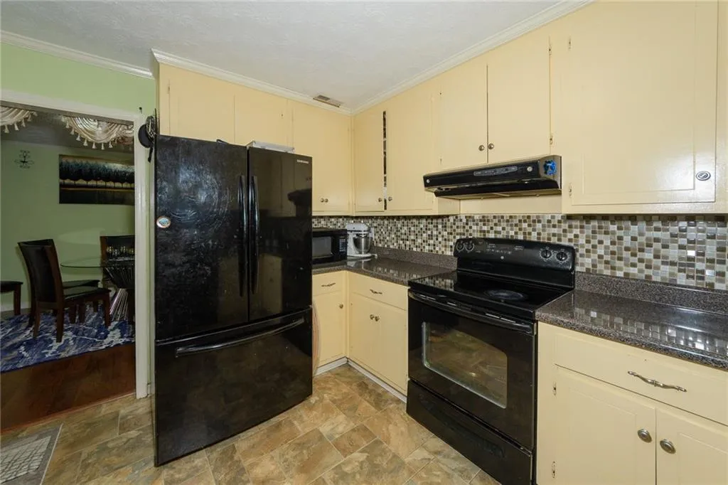400 N River Parkway Unit D, Sandy Springs, Georgia 30350, 3 Bedrooms Bedrooms, ,2 BathroomsBathrooms,Residential,Sold,400 N River Parkway Unit D,6887336