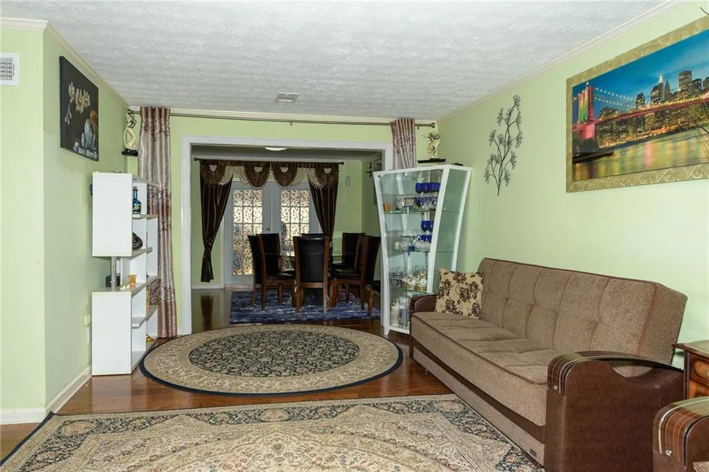 400 N River Parkway Unit D, Sandy Springs, Georgia 30350, 3 Bedrooms Bedrooms, ,2 BathroomsBathrooms,Residential,Sold,400 N River Parkway Unit D,6887336