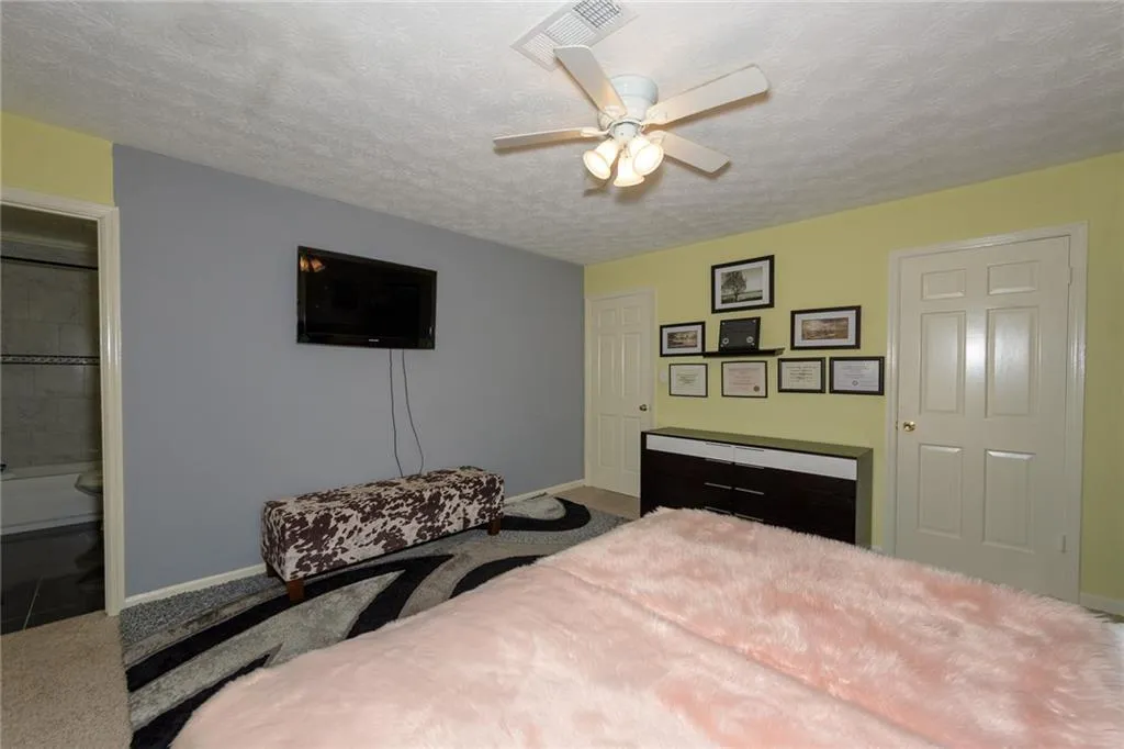 400 N River Parkway Unit D, Sandy Springs, Georgia 30350, 3 Bedrooms Bedrooms, ,2 BathroomsBathrooms,Residential,Sold,400 N River Parkway Unit D,6887336