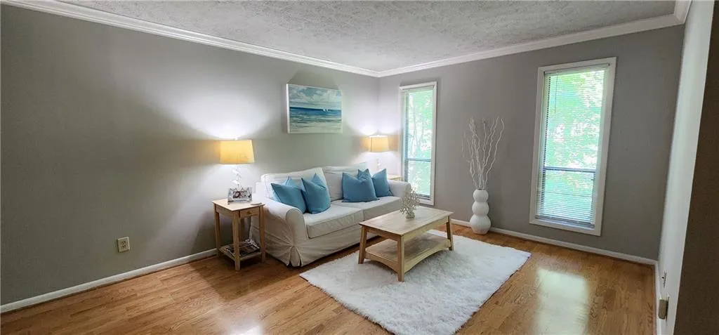 5153 Roswell Road Unit 9, Sandy Springs, Georgia 30342, 1 Bedroom Bedrooms, ,1 BathroomBathrooms,Residential,Sold,5153 Roswell Road Unit 9,7226064