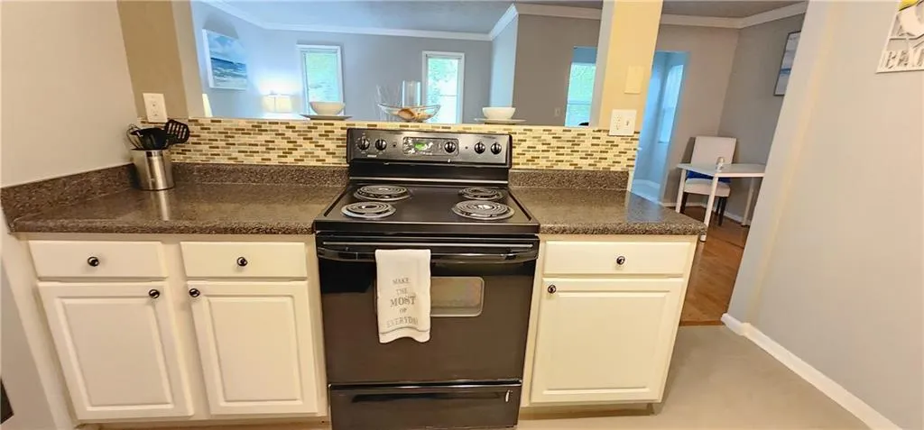 5153 Roswell Road Unit 9, Sandy Springs, Georgia 30342, 1 Bedroom Bedrooms, ,1 BathroomBathrooms,Residential,Sold,5153 Roswell Road Unit 9,7226064