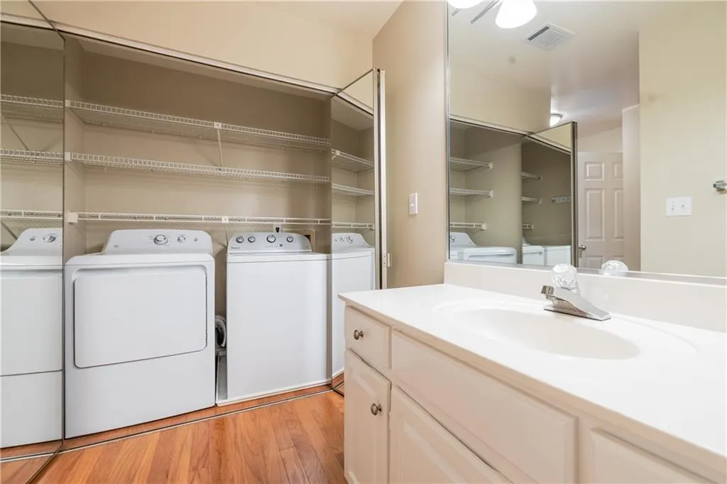 28207 Plantation Drive Ne, Atlanta, Georgia 30324, 2 Bedrooms Bedrooms, ,2 BathroomsBathrooms,Residential,For Sale,28207 Plantation Drive Ne,7684214