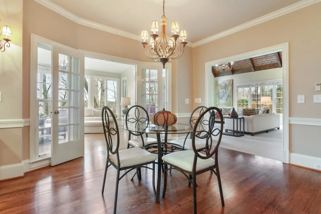 7655 Treeridge Court, Sandy Springs, Georgia 30350, 5 Bedrooms Bedrooms, ,4 BathroomsBathrooms,Residential,Sold,7655 Treeridge Court,6122122