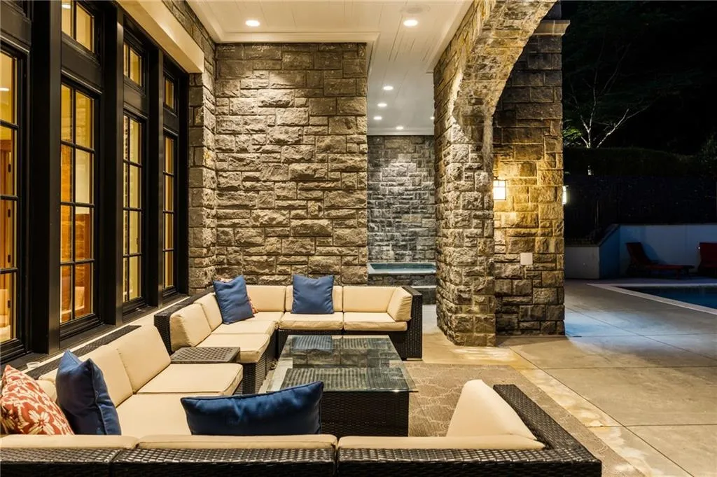 4660 Jett Road, Atlanta, Georgia 30327, 7 Bedrooms Bedrooms, ,8 BathroomsBathrooms,Residential,Sold,4660 Jett Road,7414545