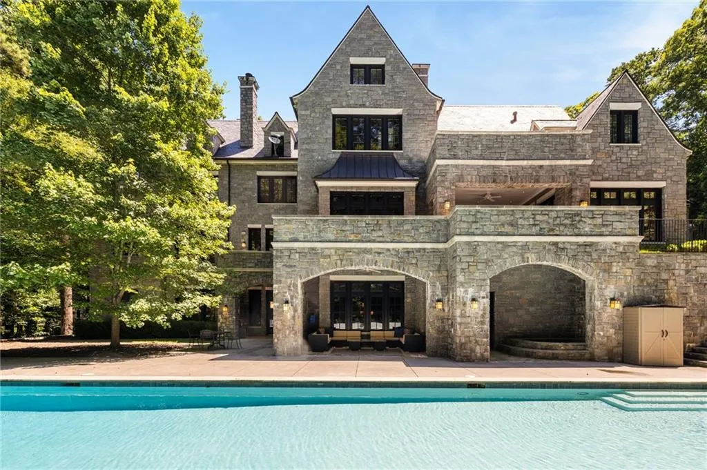 4660 Jett Road, Atlanta, Georgia 30327, 7 Bedrooms Bedrooms, ,8 BathroomsBathrooms,Residential,Sold,4660 Jett Road,7414545