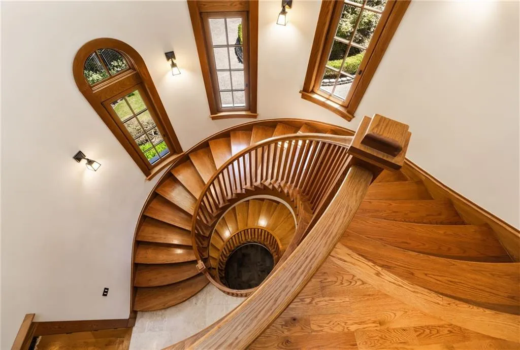 4660 Jett Road, Atlanta, Georgia 30327, 7 Bedrooms Bedrooms, ,8 BathroomsBathrooms,Residential,Sold,4660 Jett Road,7414545