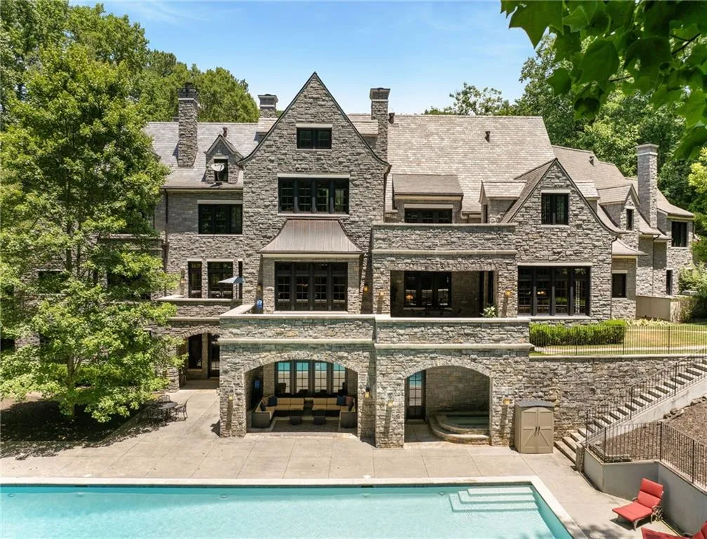 4660 Jett Road, Atlanta, Georgia 30327, 7 Bedrooms Bedrooms, ,8 BathroomsBathrooms,Residential,Sold,4660 Jett Road,7414545