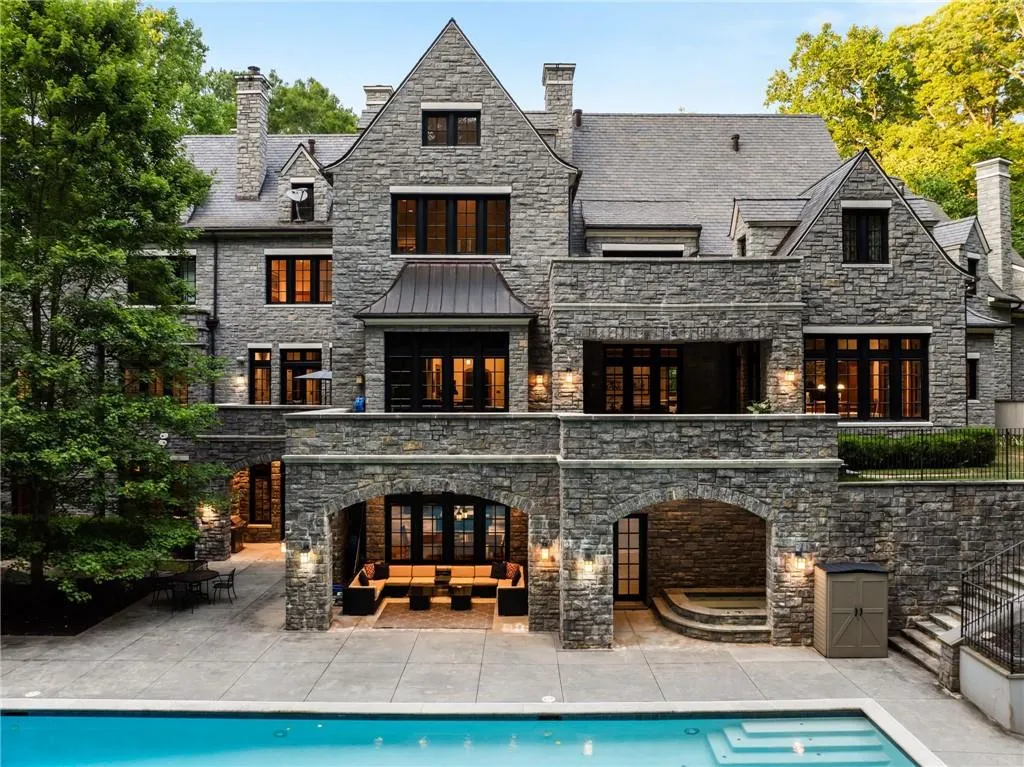 4660 Jett Road, Atlanta, Georgia 30327, 7 Bedrooms Bedrooms, ,8 BathroomsBathrooms,Residential,Sold,4660 Jett Road,7414545