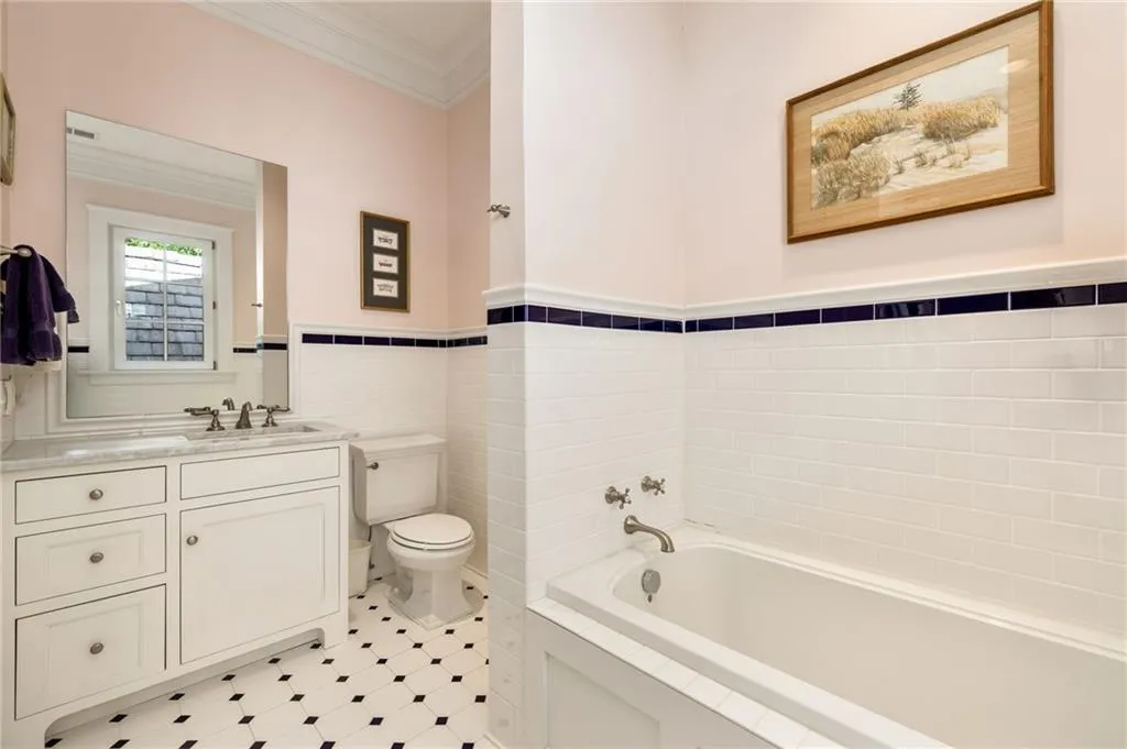 4660 Jett Road, Atlanta, Georgia 30327, 7 Bedrooms Bedrooms, ,8 BathroomsBathrooms,Residential,Sold,4660 Jett Road,7414545