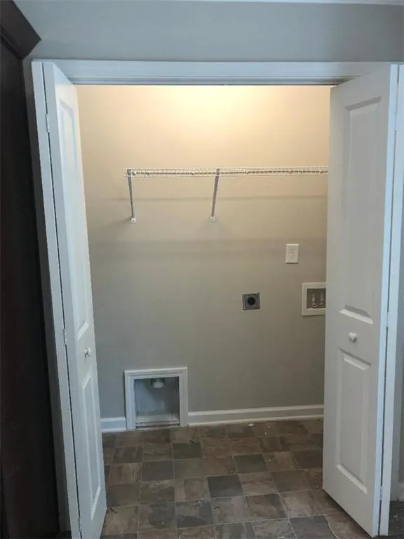 305 Winding River Drive Unit E, Atlanta, Georgia 30350, 3 Bedrooms Bedrooms, ,2 BathroomsBathrooms,Residential,Sold,305 Winding River Drive Unit E,6767401