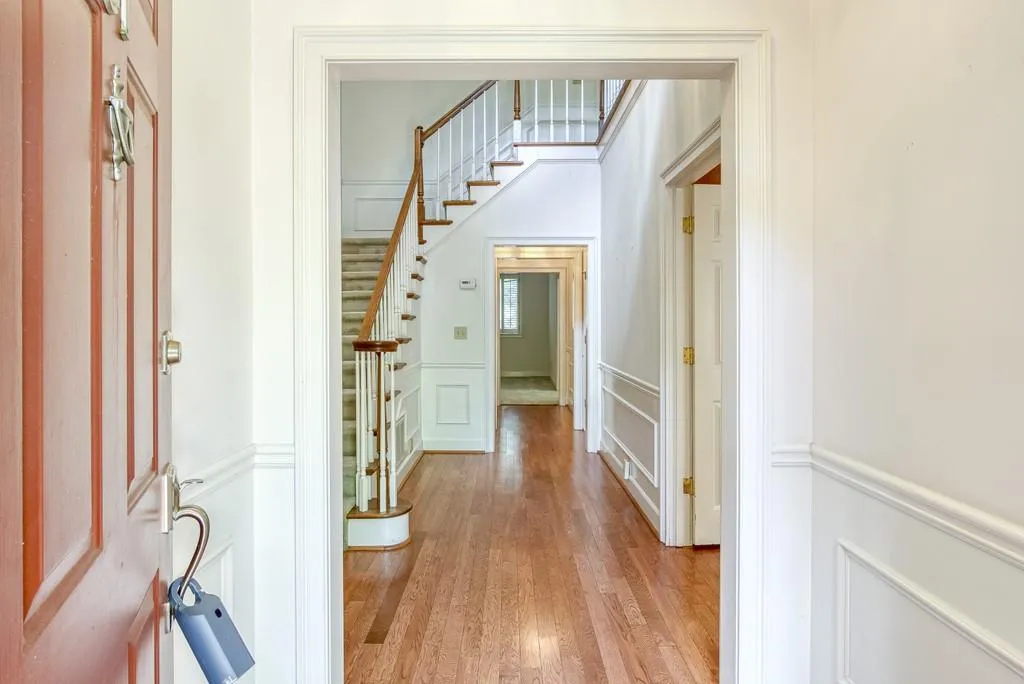 7155 Roswell Road Unit 31, Sandy Springs, Georgia 30328, 3 Bedrooms Bedrooms, ,2 BathroomsBathrooms,Residential,Sold,7155 Roswell Road Unit 31,6759598