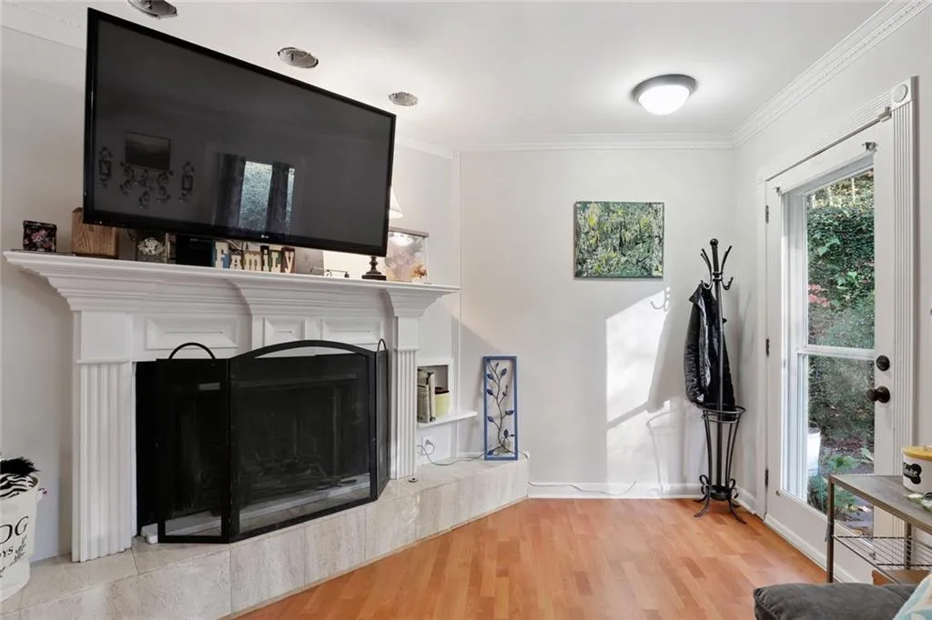 7166 Stonington Drive, Sandy Springs, Georgia 30328, 3 Bedrooms Bedrooms, ,3 BathroomsBathrooms,Residential,Sold,7166 Stonington Drive,6972505