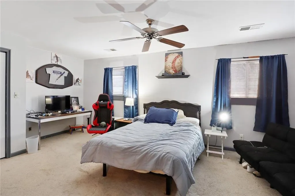 7166 Stonington Drive, Sandy Springs, Georgia 30328, 3 Bedrooms Bedrooms, ,3 BathroomsBathrooms,Residential,Sold,7166 Stonington Drive,6972505