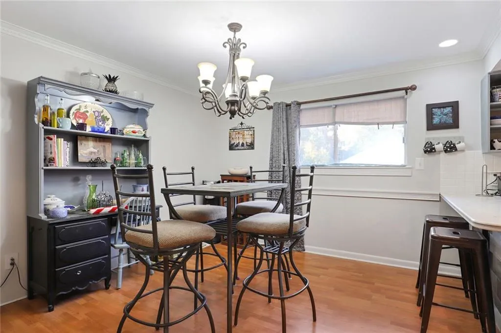 7166 Stonington Drive, Sandy Springs, Georgia 30328, 3 Bedrooms Bedrooms, ,3 BathroomsBathrooms,Residential,Sold,7166 Stonington Drive,6972505