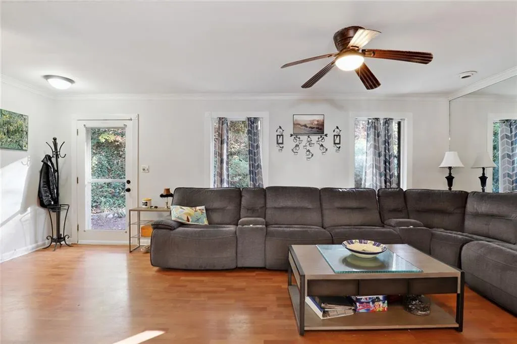 7166 Stonington Drive, Sandy Springs, Georgia 30328, 3 Bedrooms Bedrooms, ,3 BathroomsBathrooms,Residential,Sold,7166 Stonington Drive,6972505