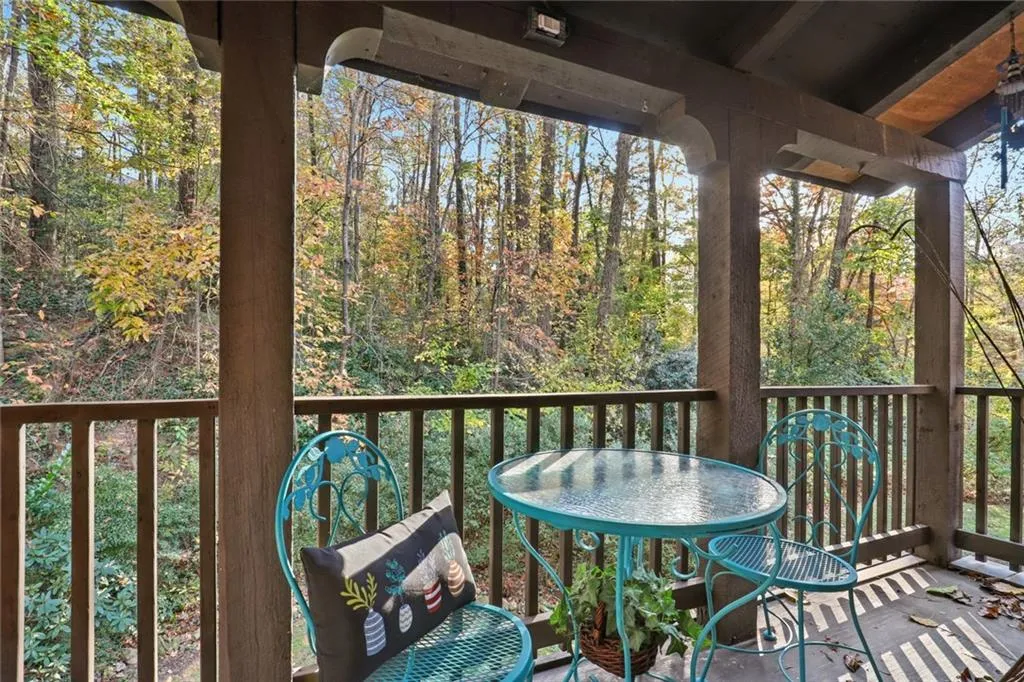 7166 Stonington Drive, Sandy Springs, Georgia 30328, 3 Bedrooms Bedrooms, ,3 BathroomsBathrooms,Residential,Sold,7166 Stonington Drive,6972505