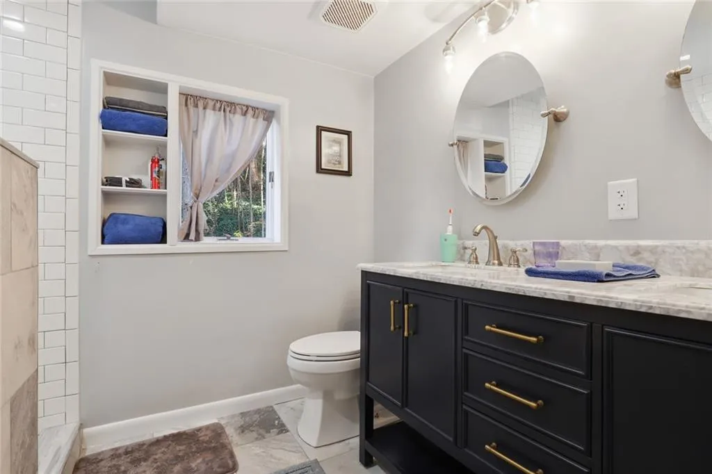 7166 Stonington Drive, Sandy Springs, Georgia 30328, 3 Bedrooms Bedrooms, ,3 BathroomsBathrooms,Residential,Sold,7166 Stonington Drive,6972505