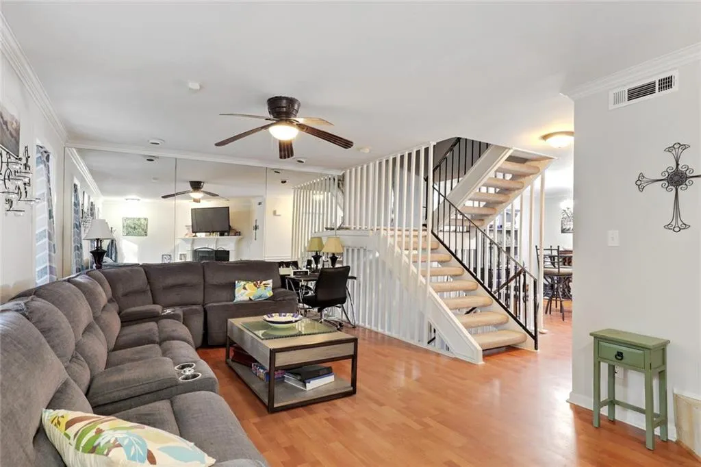 7166 Stonington Drive, Sandy Springs, Georgia 30328, 3 Bedrooms Bedrooms, ,3 BathroomsBathrooms,Residential,Sold,7166 Stonington Drive,6972505