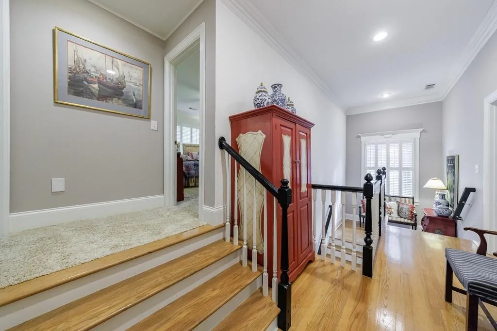 stairs going to the secondary bedrooms