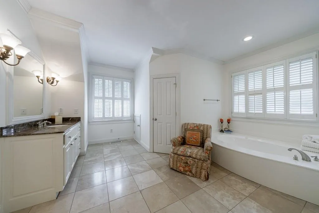 4470 Crestwicke Pointe Ne, Atlanta, Georgia 30319, 5 Bedrooms Bedrooms, ,5 BathroomsBathrooms,Residential,Sold,4470 Crestwicke Pointe Ne,7728775