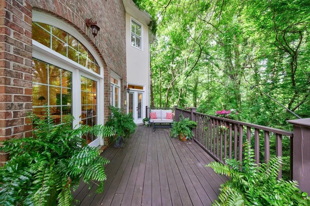 4470 Crestwicke Pointe Ne, Atlanta, Georgia 30319, 5 Bedrooms Bedrooms, ,5 BathroomsBathrooms,Residential,Sold,4470 Crestwicke Pointe Ne,7728775